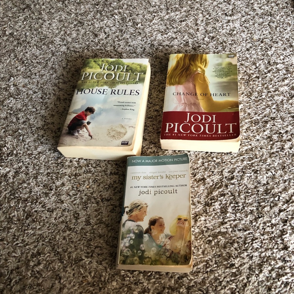 Jodi Picoult book lot